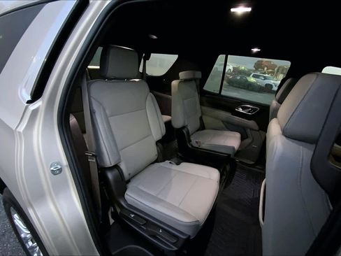 Used 2023 GMC Yukon SLT image 19
