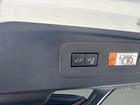 Used 2025 Lexus GX 550 w/ Accessory Package (2T) AWD/4WD image 23
