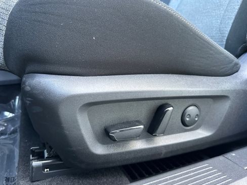 Used 2023 Nissan Rogue SV FWD image 14