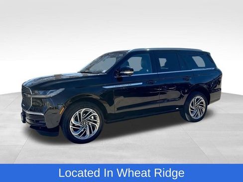 Used 2025 Lincoln Navigator Reserve AWD/4WD image 1