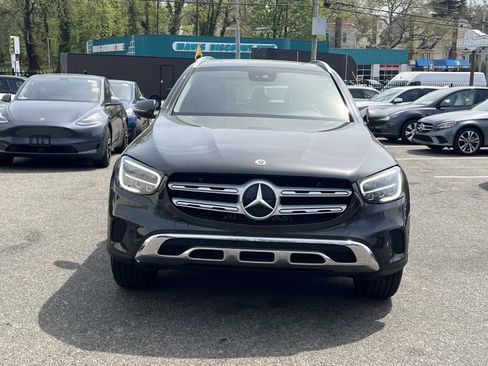 Used 2021 Mercedes-Benz GLC 300 4MATIC image 2