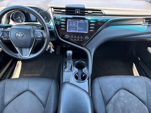 Used 2019 Toyota Camry LE FWD image 13