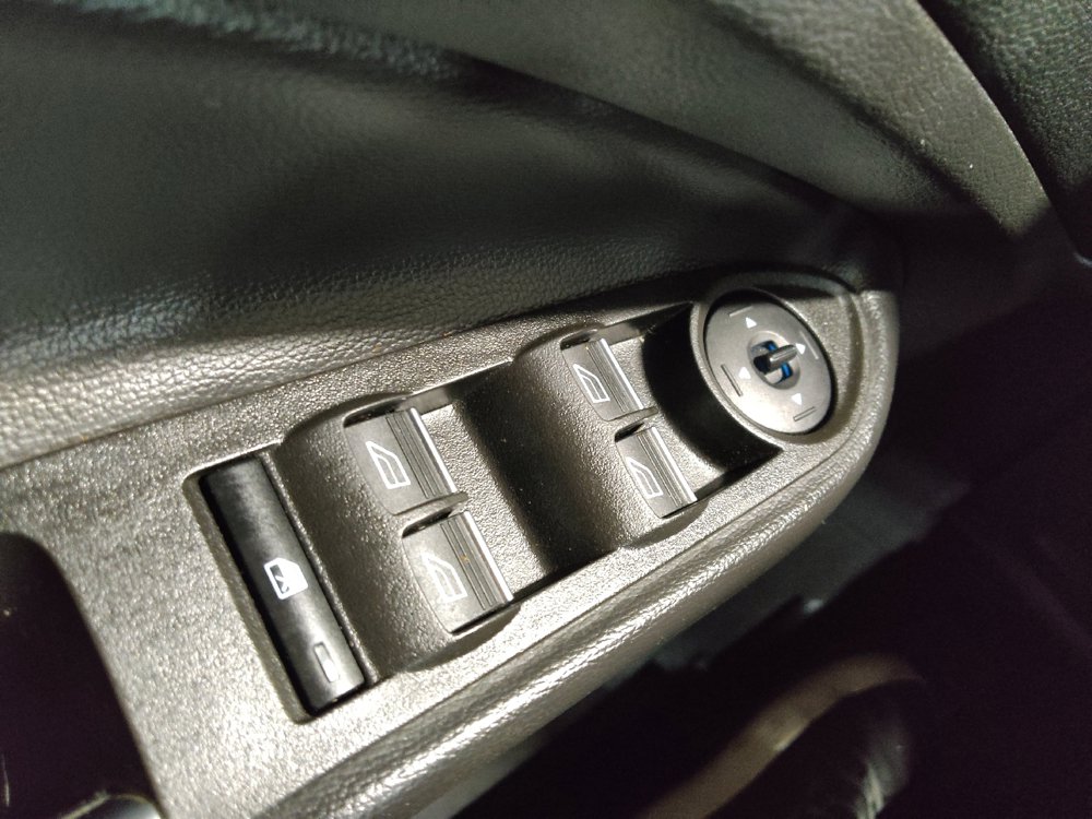 Used 2018 Ford Escape Titanium w/ Ford Safe & Smart Package FWD image 27
