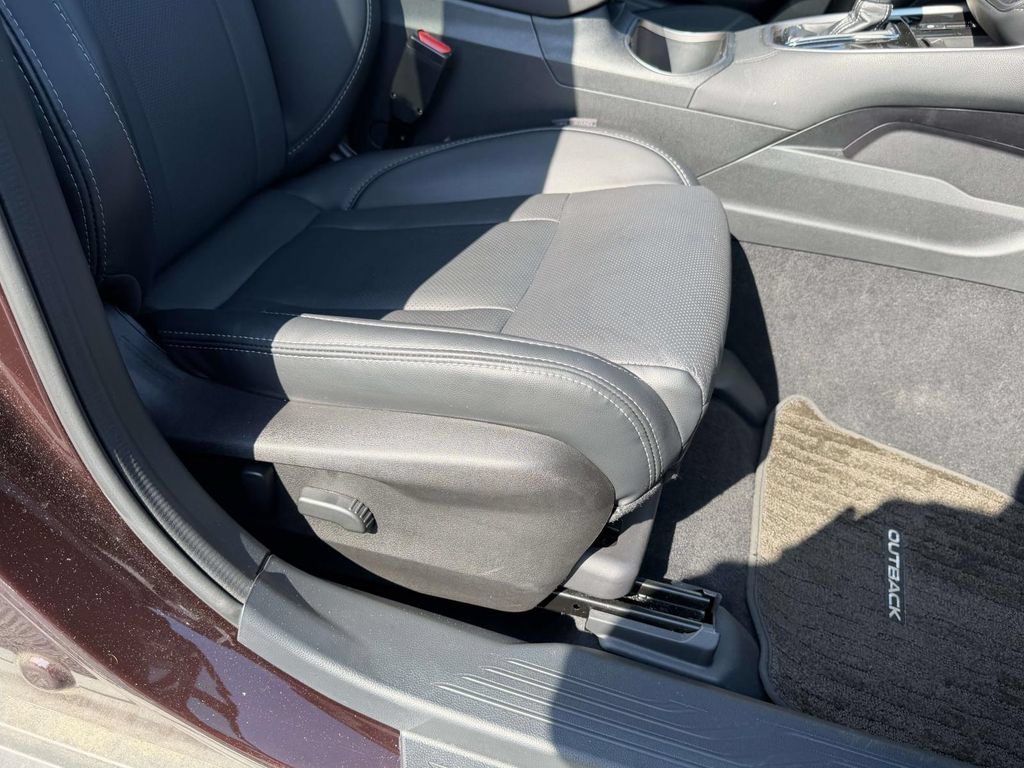 Certified 2025 Subaru Outback Limited AWD/4WD image 11