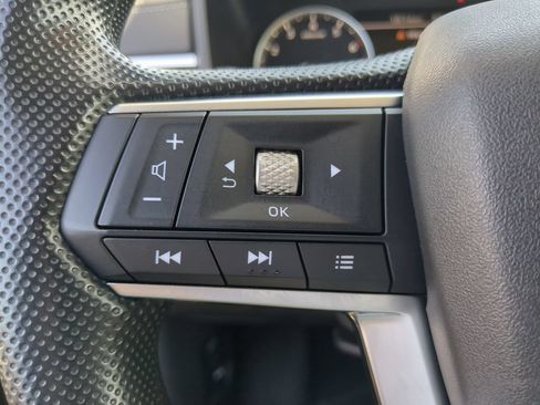 Used 2024 Mitsubishi Outlander ES FWD image 25