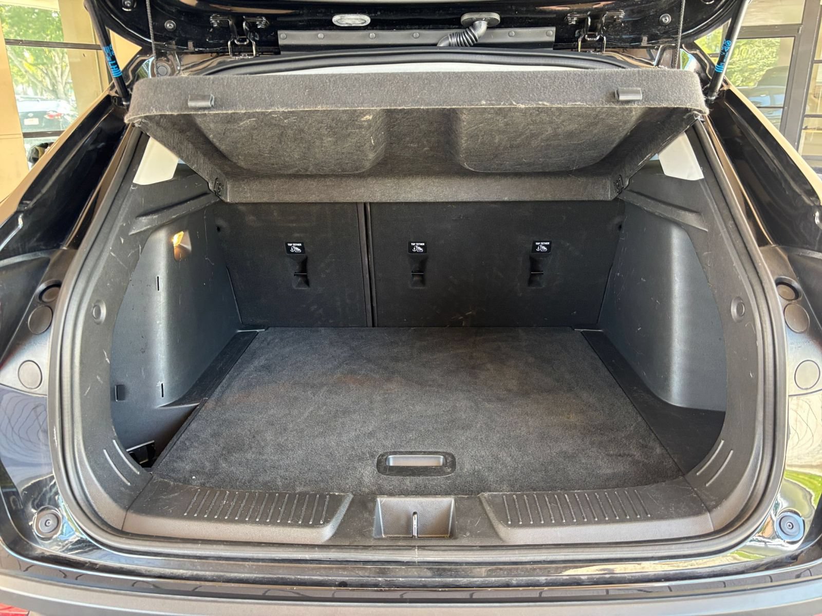Used 2025 Chevrolet Trax LT FWD image 28
