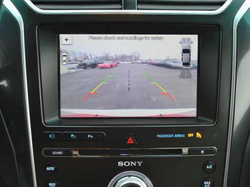 Used 2017 Ford Explorer Platinum AWD/4WD image 20