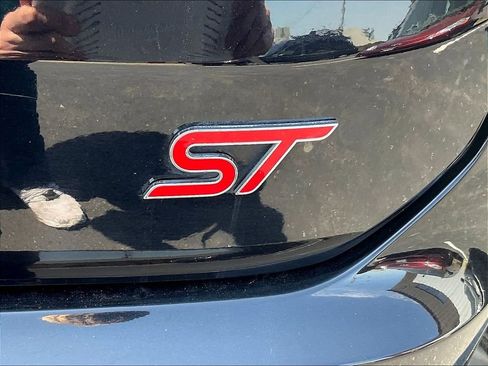 Used 2020 Ford Edge ST w/ Equipment Group 401A AWD/4WD image 24