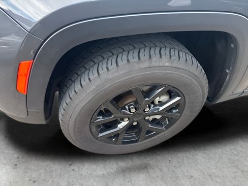 Certified 2022 Jeep Grand Cherokee Limited AWD/4WD image 5