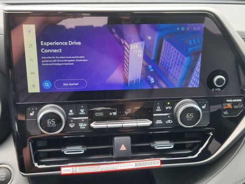 New 2026 Toyota Highlander XLE AWD/4WD image 16