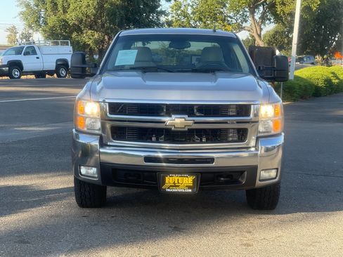 Used 2007 Chevrolet Silverado 2500 LT w/ 2LT Audio Package image 10