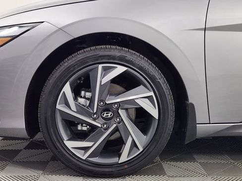 Certified 2025 Hyundai Sonata SEL AWD/4WD image 15