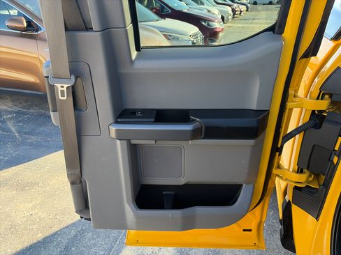 Used 2017 Ford F150 XLT w/ Equipment Group 301A Mid image 13