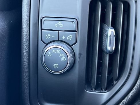 Used 2022 Chevrolet Silverado 1500 Custom RWD image 34