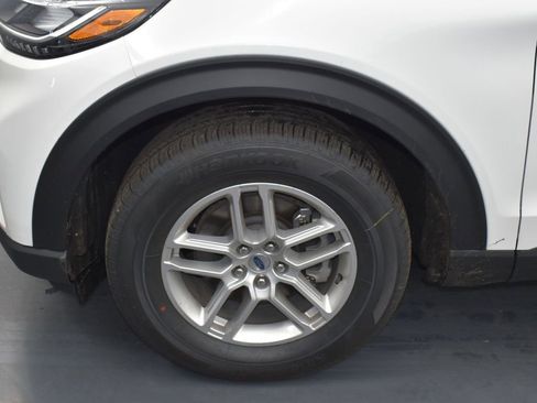 New 2026 Ford Explorer Active image 9