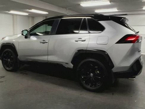 Used 2023 Toyota RAV4 XSE AWD/4WD image 6