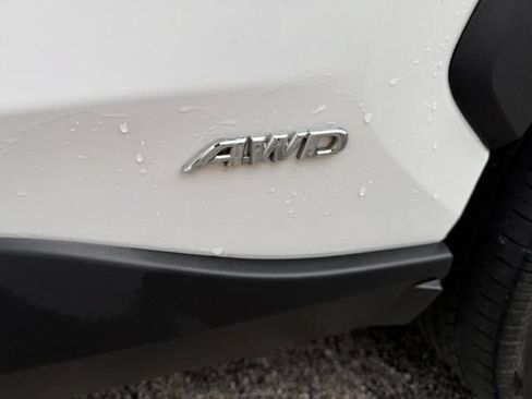 Used 2025 Toyota RAV4 XLE AWD/4WD image 4