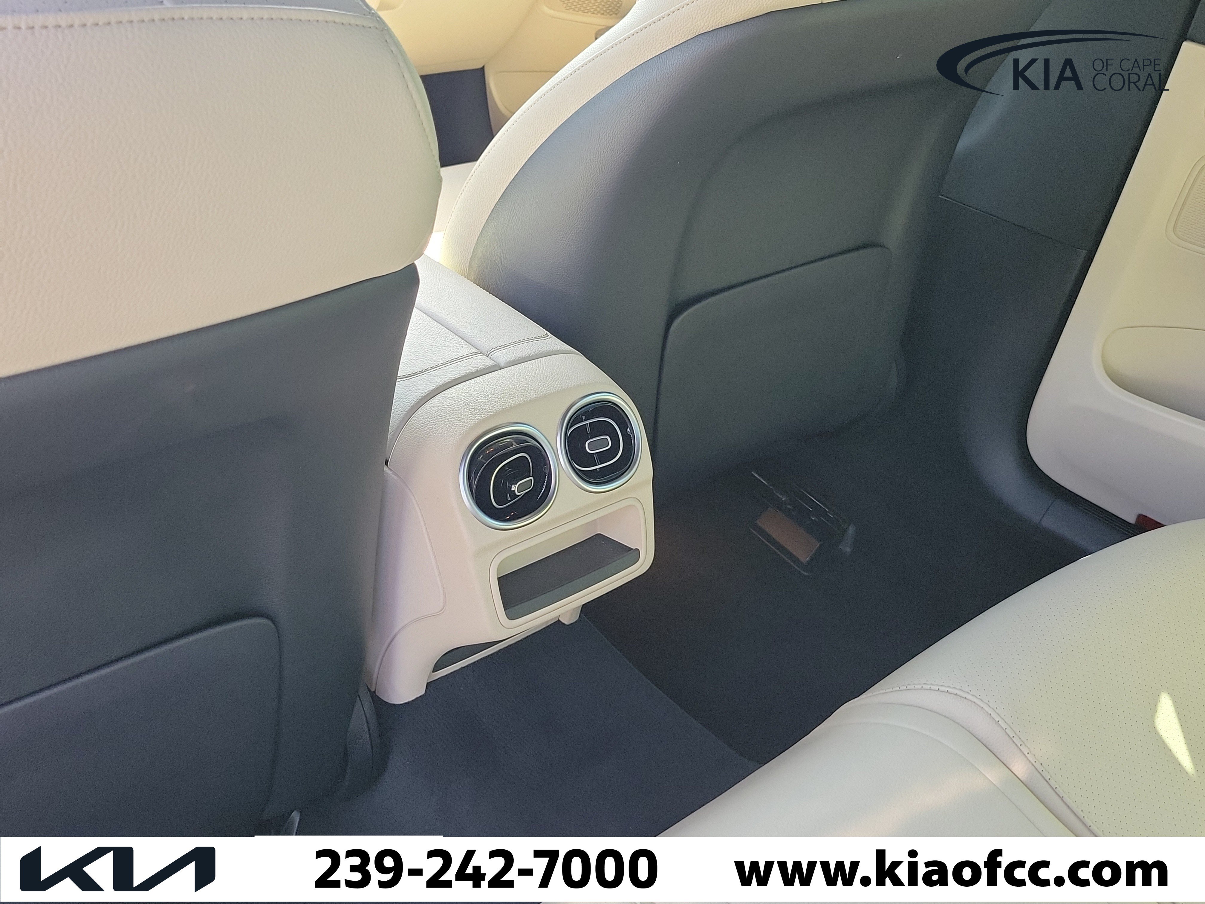 Used 2024 Mercedes-Benz C 300 Sedan image 14