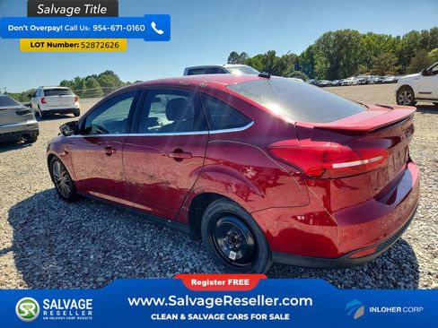 Used 2016 Ford Focus Titanium FWD image 3