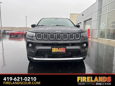 Used 2024 Jeep Compass Limited image 2