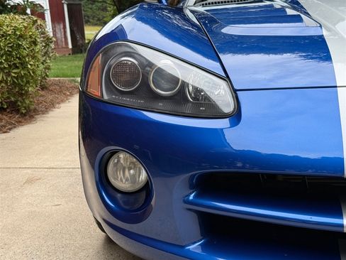 Used 2006 Dodge Viper SRT-10 RWD image 12