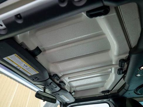 Used 2022 Jeep Wrangler Sport S image 23