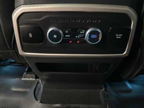 Used 2024 Ford Expedition Max Limited AWD/4WD image 32
