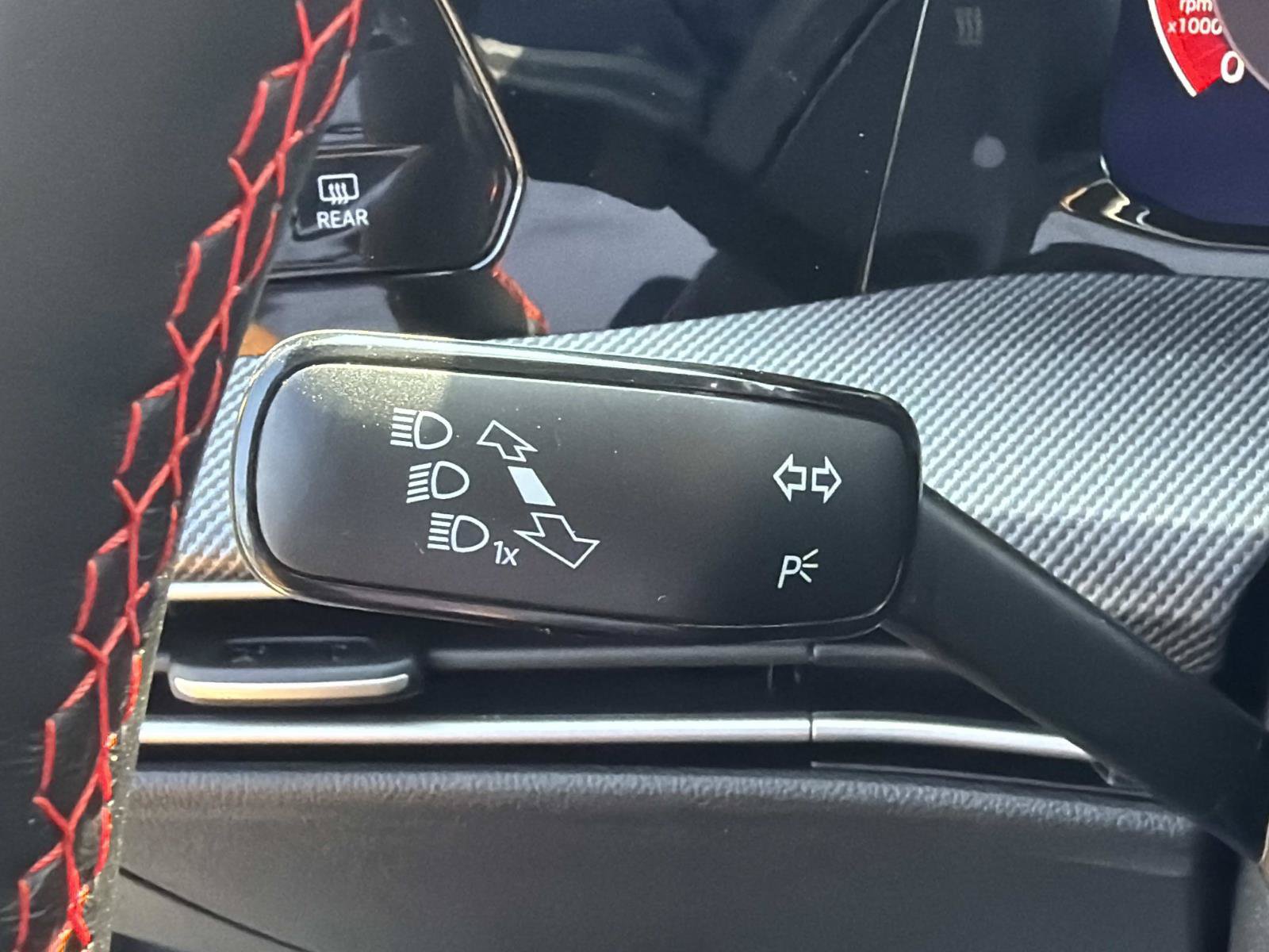 New 2026 Volkswagen GTI SE FWD image 29