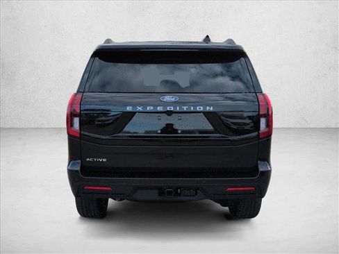 New 2026 Ford Expedition Active image 7