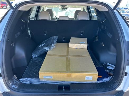 New 2025 Hyundai Tucson SEL image 18