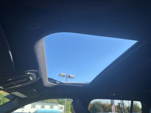 New 2025 Jeep Grand Cherokee Altitude w/ Trailer Tow Package image 23