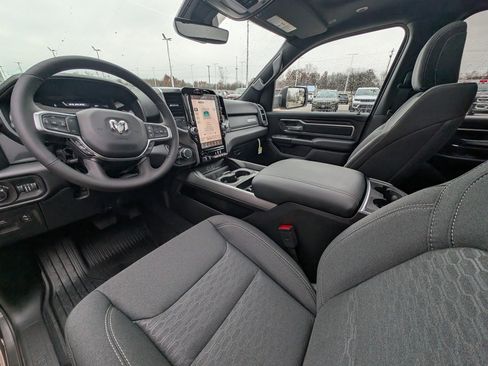 New 2026 RAM 1500 4x4 Crew Cab image 2