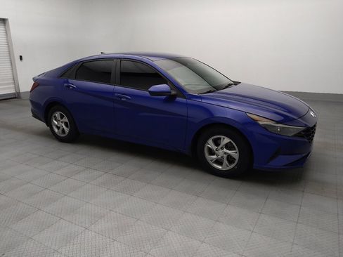 Used 2022 Hyundai Elantra SE FWD image 11