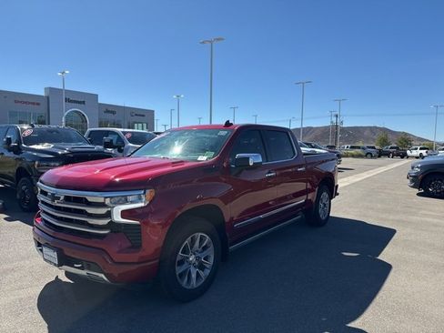 Used 2022 Chevrolet Silverado 1500 High Country w/ Technology Package image 4