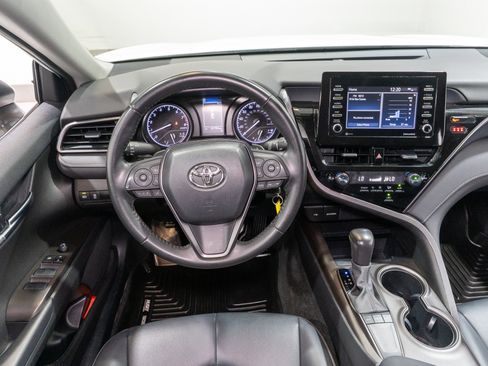 Used 2023 Toyota Camry SE FWD image 11