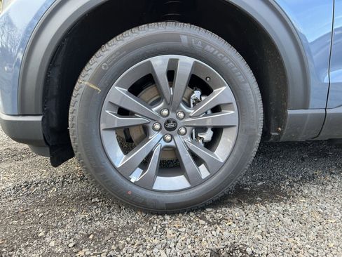 New 2025 Ford Explorer Active w/ Active Comfort Package image 12