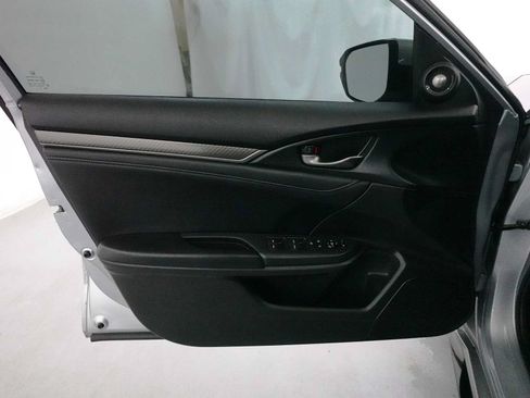 Used 2019 Honda Civic Sport Touring image 10
