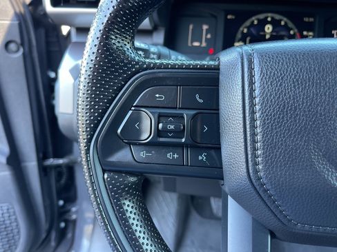 Used 2025 Toyota Tacoma SR5 image 17