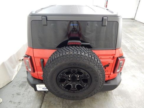 Used 2023 Ford Bronco Wildtrak image 4