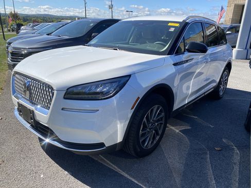 Used 2022 Lincoln Corsair AWD w/ Equipment Group 101A image 4