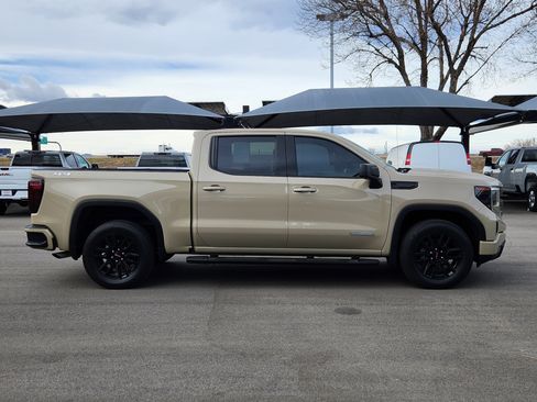 Used 2022 GMC Sierra 1500 Elevation w/ LPO, Elevation Black Package image 4