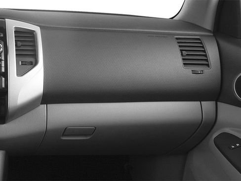 Used 2014 Toyota Tacoma 2WD Access Cab image 17