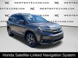 Used 2021 Honda Pilot Touring video 2