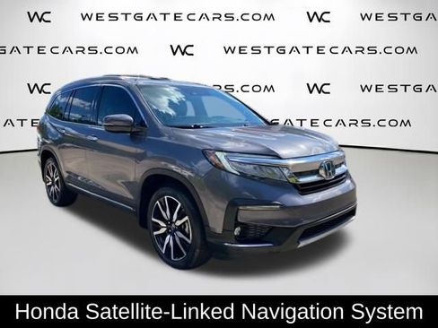 Used 2021 Honda Pilot Touring image 2