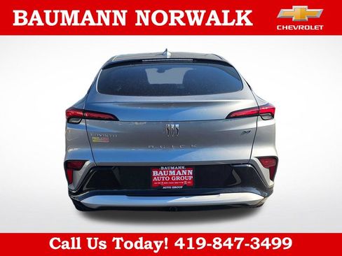 Used 2024 Buick Envista Sport Touring w/ Convenience I Package FWD image 7
