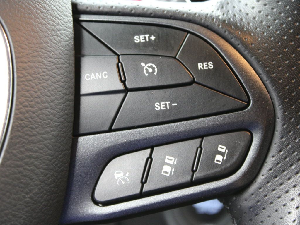 Used 2025 Dodge Durango R/T AWD/4WD image 55