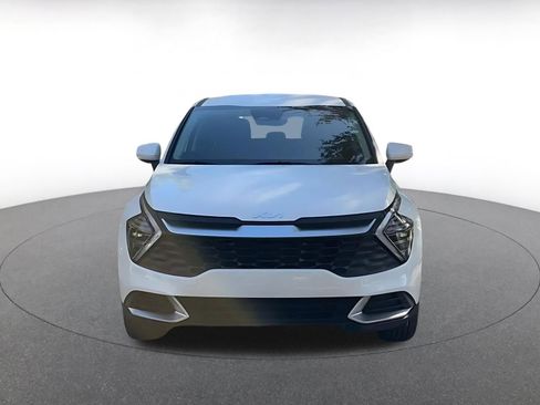 Used 2025 Kia Sportage LX image 4