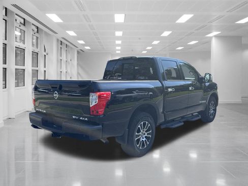 Used 2021 Nissan Titan SV w/ SV Convenience Package AWD/4WD image 5