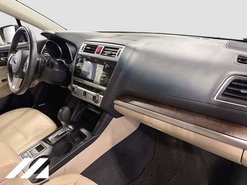Used 2017 Subaru Outback 2.5i Limited AWD/4WD image 33