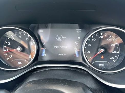 Used 2018 Jeep Compass Latitude w/ Popular Equipment Group AWD/4WD image 9